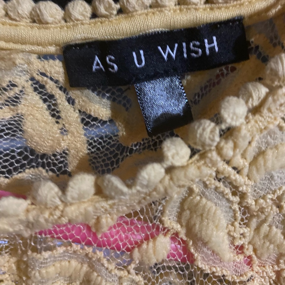 Super cute yellow dress